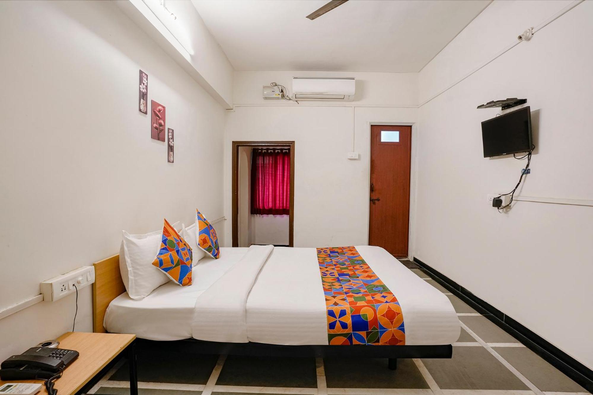Fabhotel Saubhagya Inn Nashik Bagian luar foto