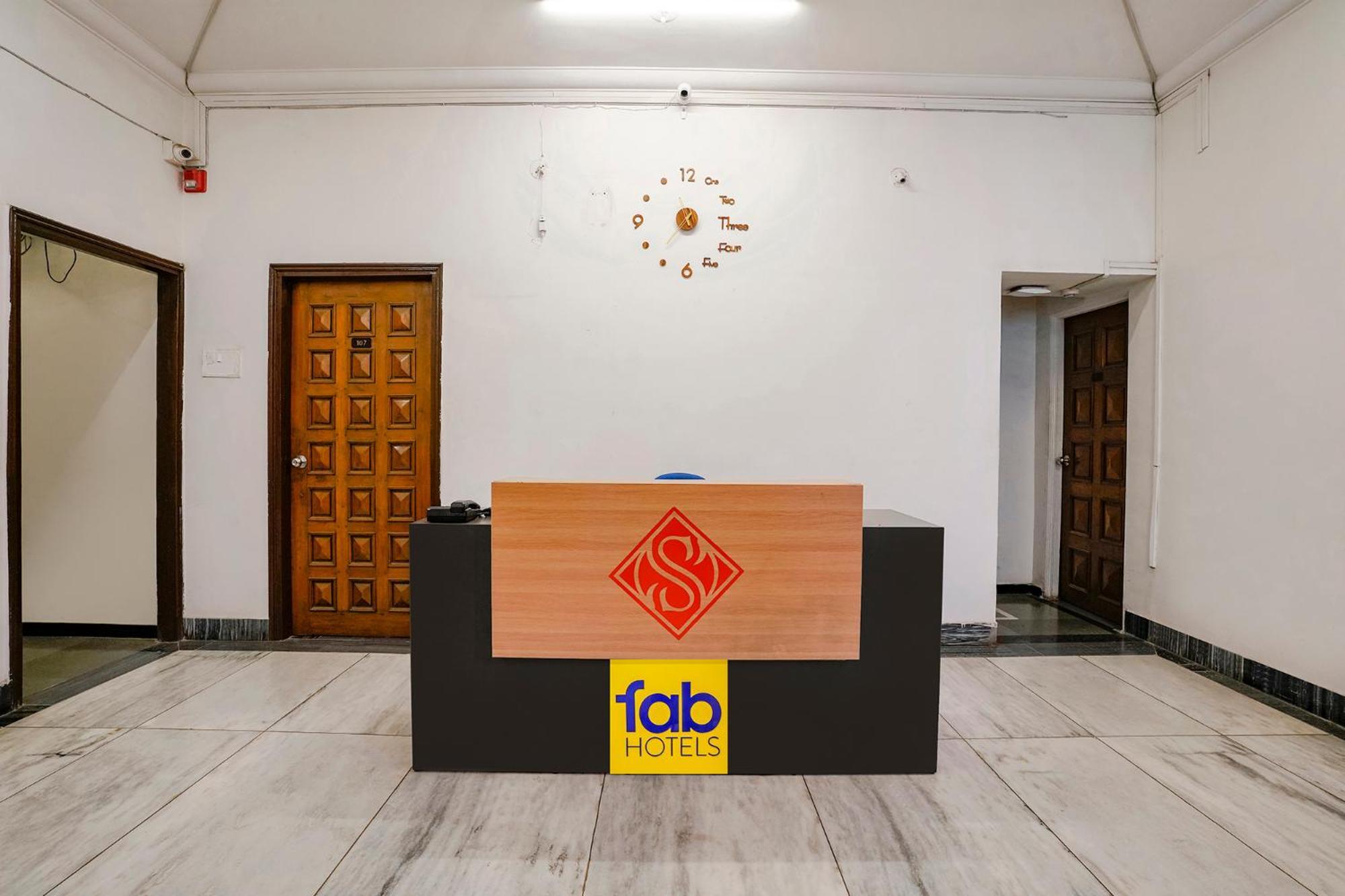 Fabhotel Saubhagya Inn Nashik Bagian luar foto