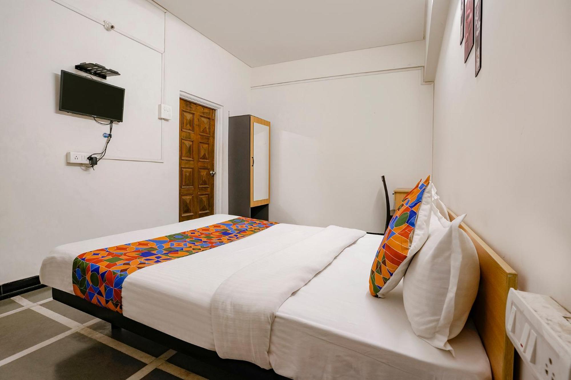 Fabhotel Saubhagya Inn Nashik Bagian luar foto