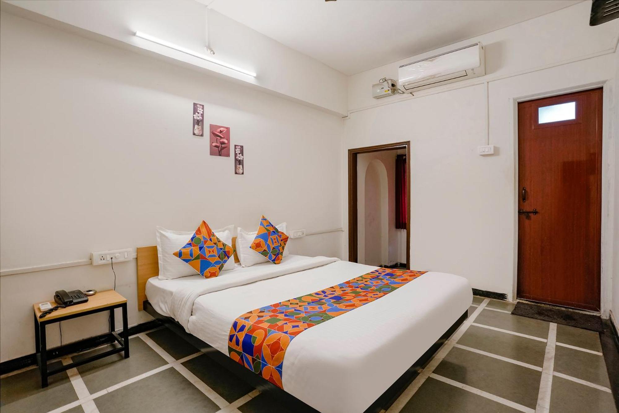 Fabhotel Saubhagya Inn Nashik Bagian luar foto
