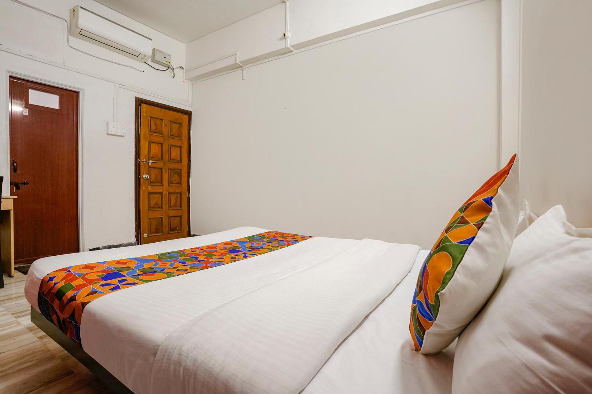 Fabhotel Saubhagya Inn Nashik Bagian luar foto